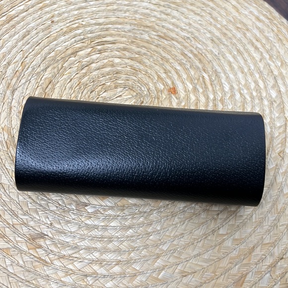 Burberry Spellout Hard Cover Signature Sunglasses Case - Picture 9 of 14